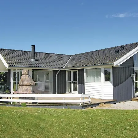 Holiday home In With Sauna Humble