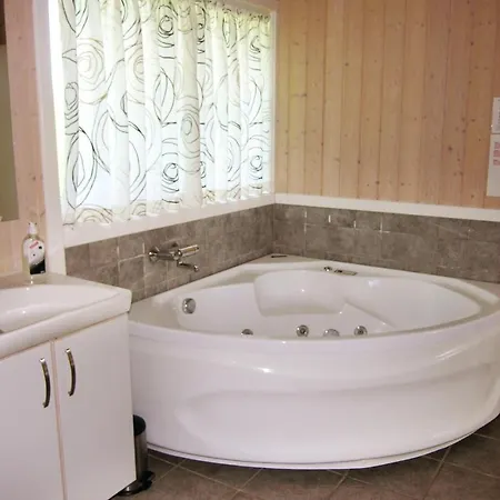 In With Sauna * Humble